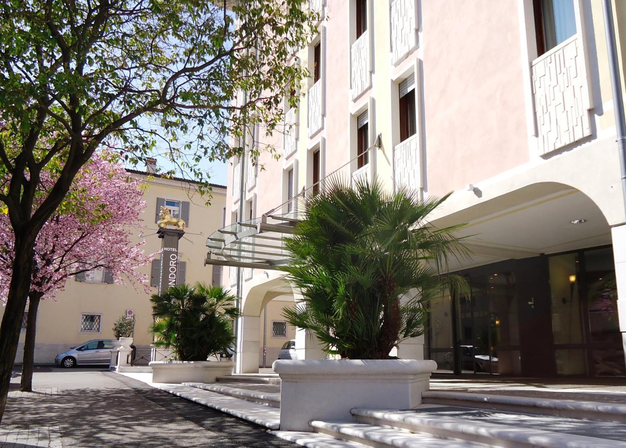 Hotel Leon D'Oro Rovereto  Ngoại thất bức ảnh